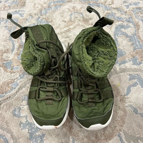 Nike boots  - Picture 3 of 4